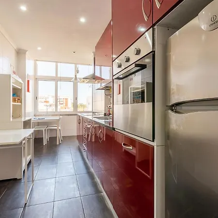 Paco De Arcos Apartment *