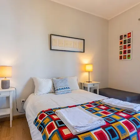 Paco De Arcos Apartment