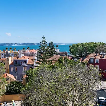 Apartment Paco De Arcos Apartment *