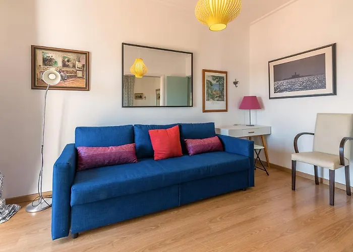 Paco De Arcos Apartment